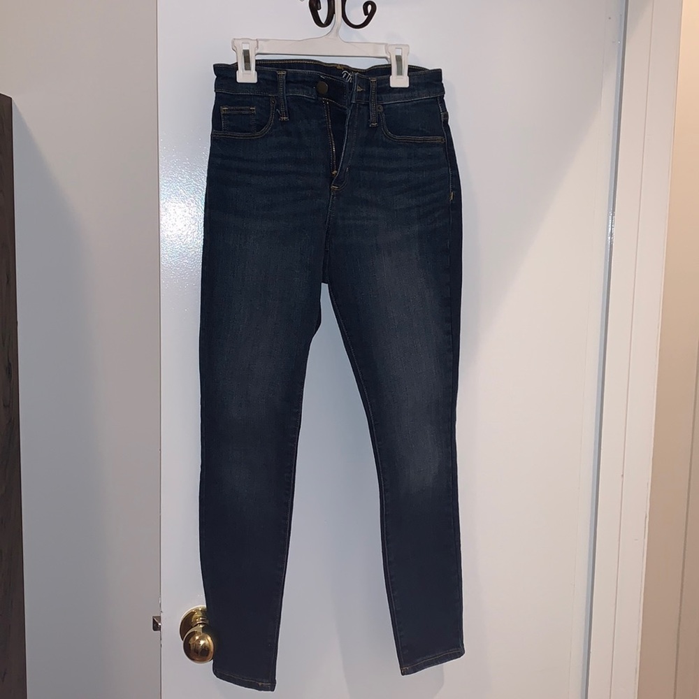 Universal Thread size 2 women’s high rise jeans